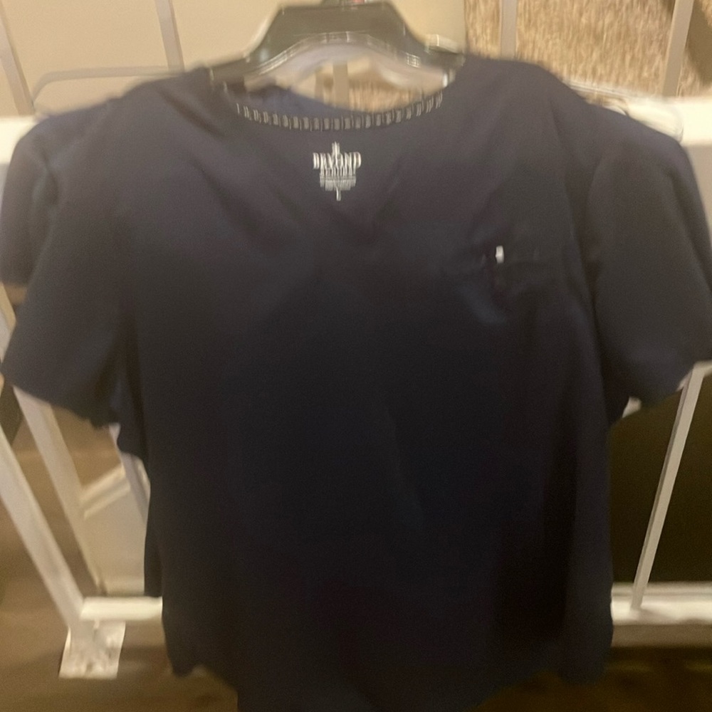 Navy women’s scrubs